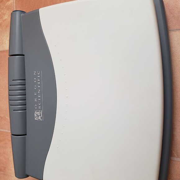 Oregon Scientific Accelerator Cyber Station Interactive Learning Laptop- TESTED - Picture 3 of 3